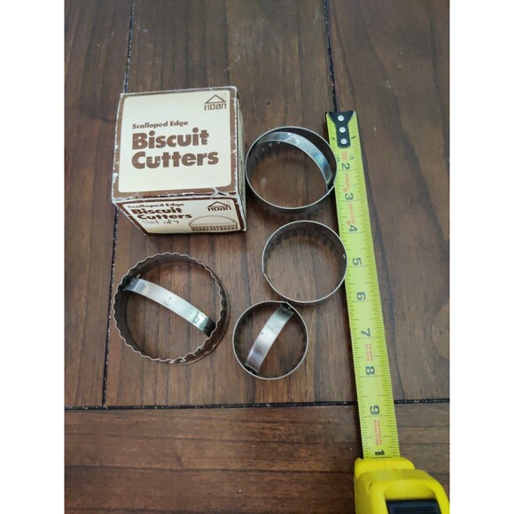 Set of 4 Vintage 1980 Hoan Scalloped Edge Biscuit Cutters W Box Read - Picture 4 of 5